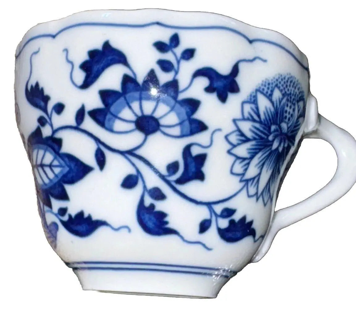 Vintage Hutschenreuther Blue Onion Tea Cup | 1950s | Bavarian Porcelain | Frostmere