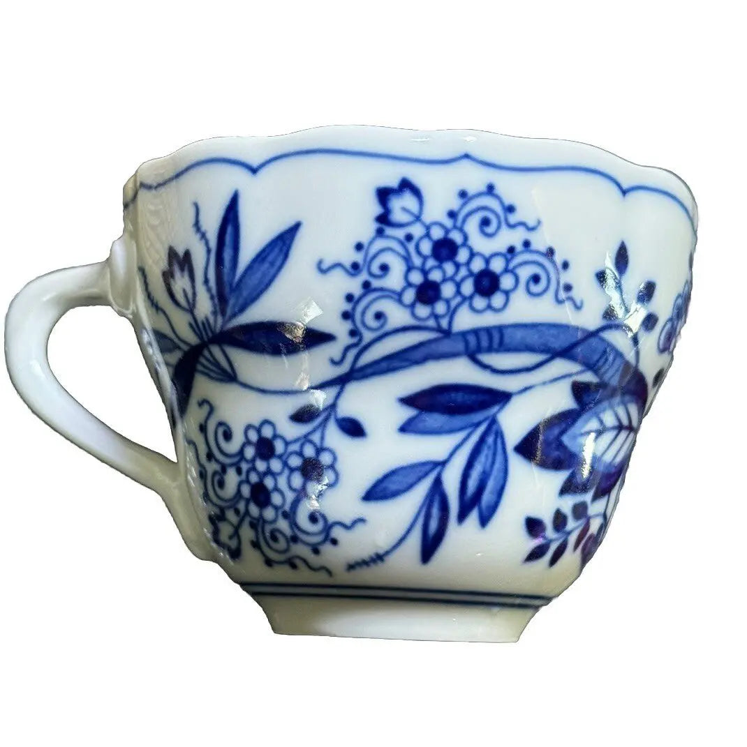 Vintage Hutschenreuther Blue Onion Tea Cup | 1950s | Bavarian Porcelain | Frostmere