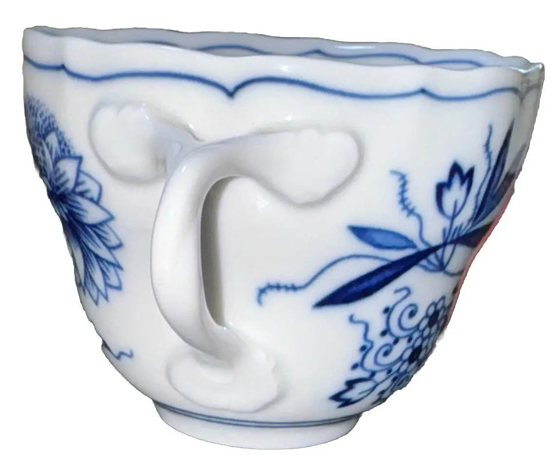 Vintage Hutschenreuther Blue Onion Tea Cup | 1950s | Bavarian Porcelain | Frostmere