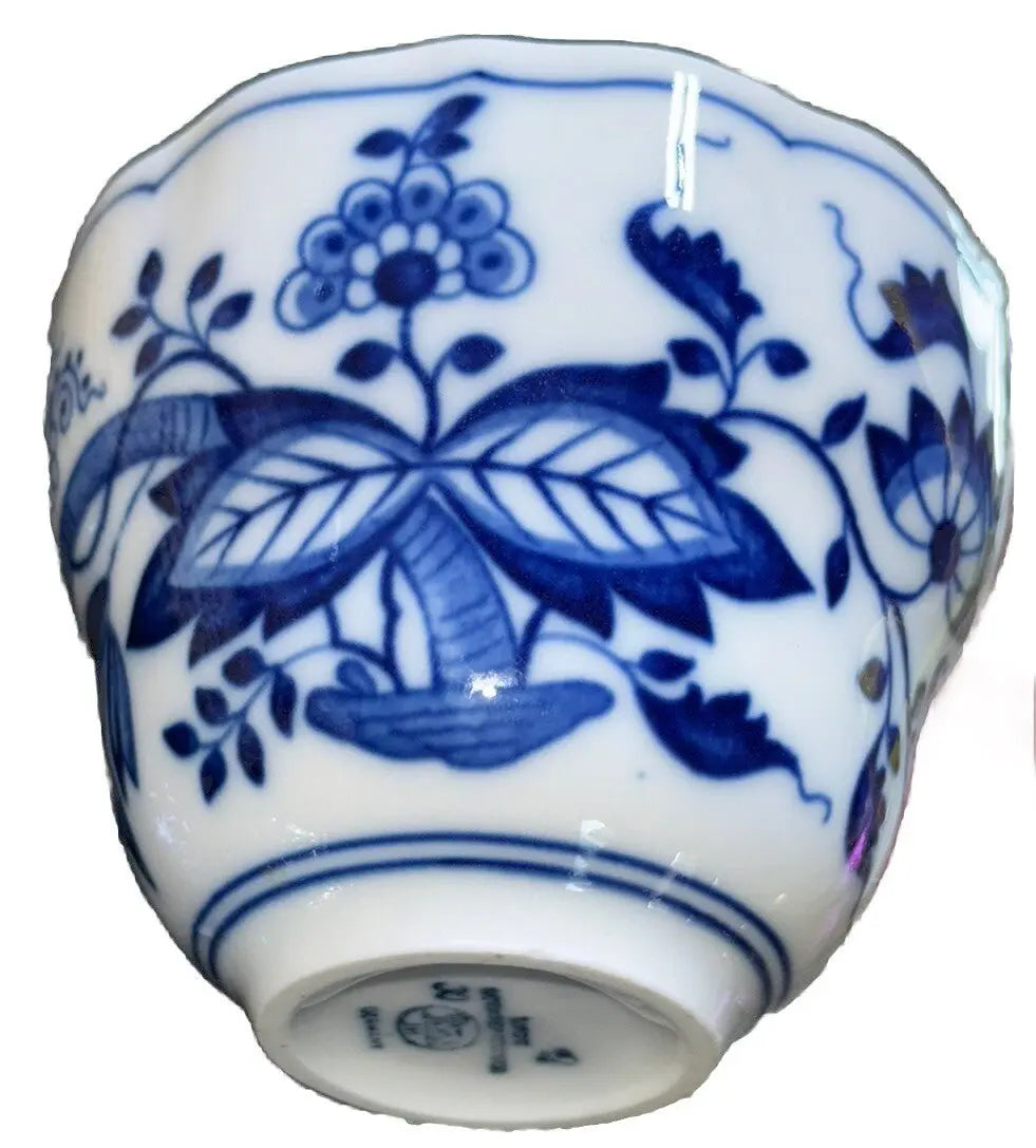 Vintage Hutschenreuther Blue Onion Tea Cup | 1950s | Bavarian Porcelain | Frostmere